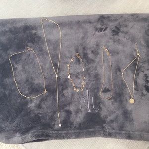A bundle of fashion gold necklaces